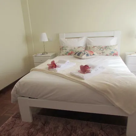 Апартаменты Bay House With Pool 1 Minute From The *