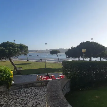 Апартаменты Bay House With Pool 1 Minute From The *